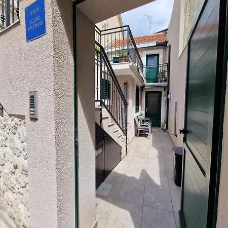 Little Oasis Apartman