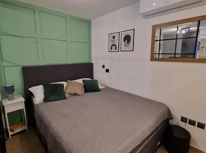 Little Oasis * Szybenik